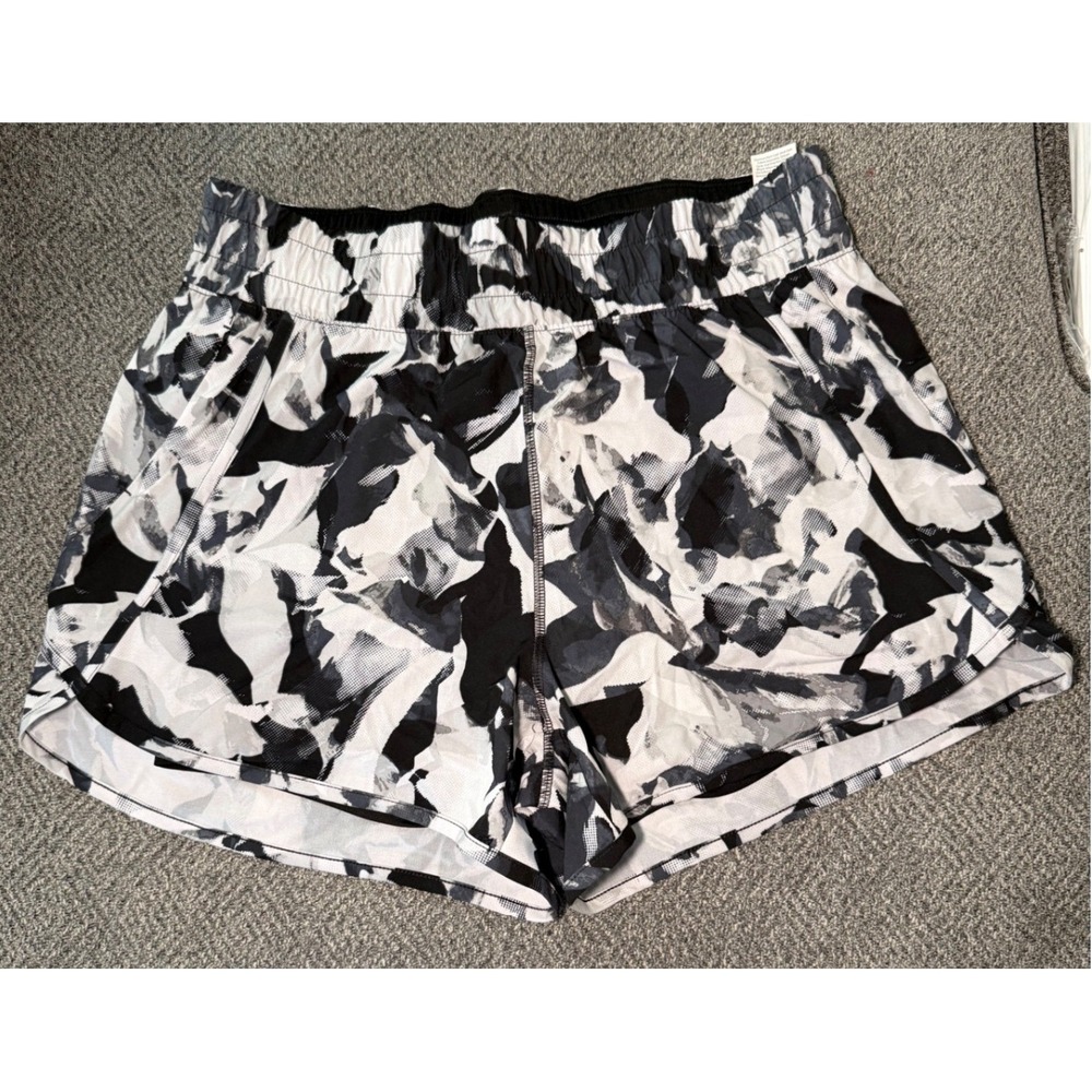 Avia Black White Abstract Print Running Shorts Built-In Bike Short Liner M